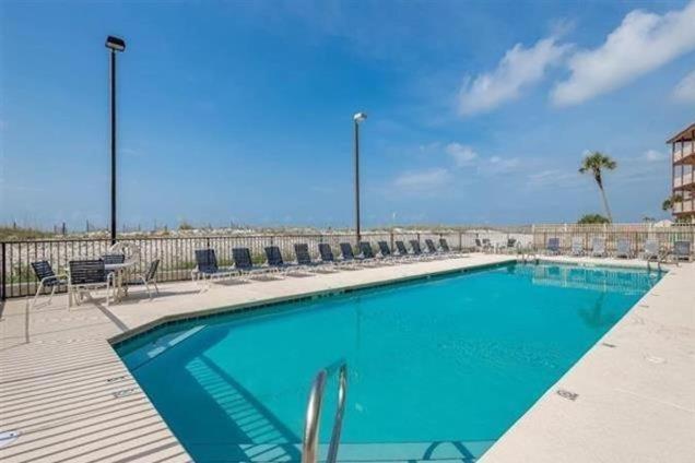 Island Winds West 477 By Albvr - Beachfront, Updated & Beautiful! Just Steps To The Beach & Hangout! Gulf Shores Luaran gambar