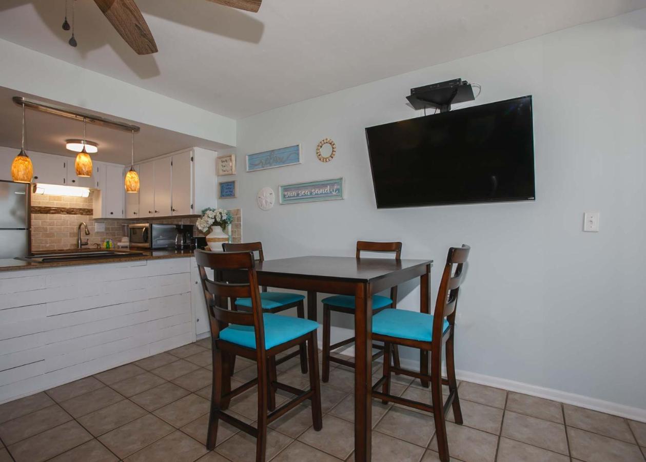 Island Winds West 477 By Albvr - Beachfront, Updated & Beautiful! Just Steps To The Beach & Hangout! Gulf Shores Luaran gambar
